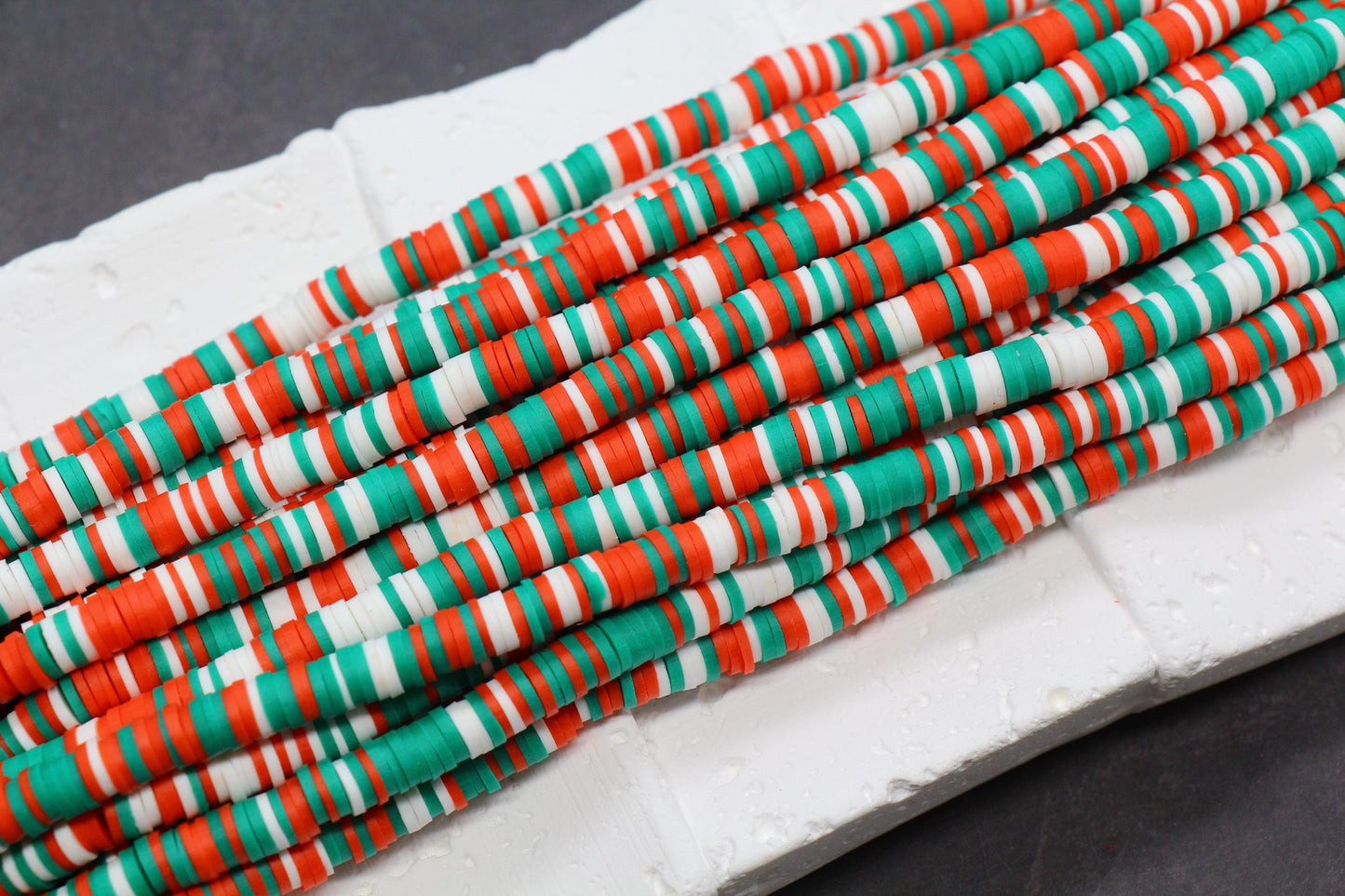 6mm Mix Red, Green, and White Heishi Beads, Christmas Themed Beads, Multicolor Polymer Clay Disc Beads, 16 inch Strand #481