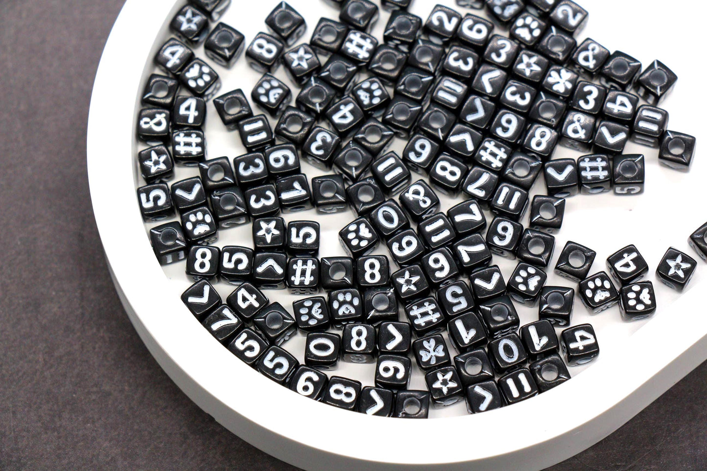 5mm White Black Clover Acrylic Symbol Beads #725