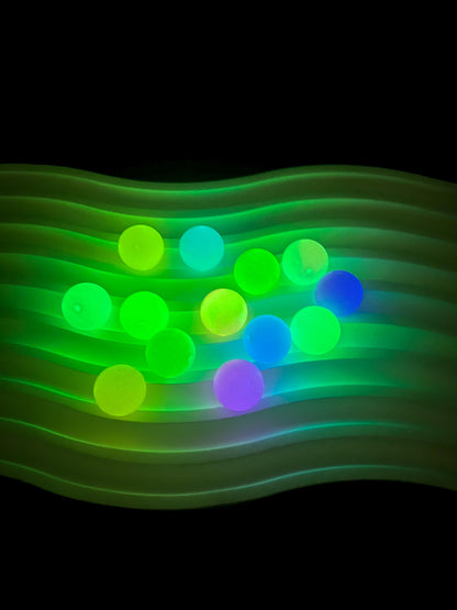 15mm Glow in the Dark Silicone Beads – Round Beads for Jewelry Making, Keychains, and DIY Crafts