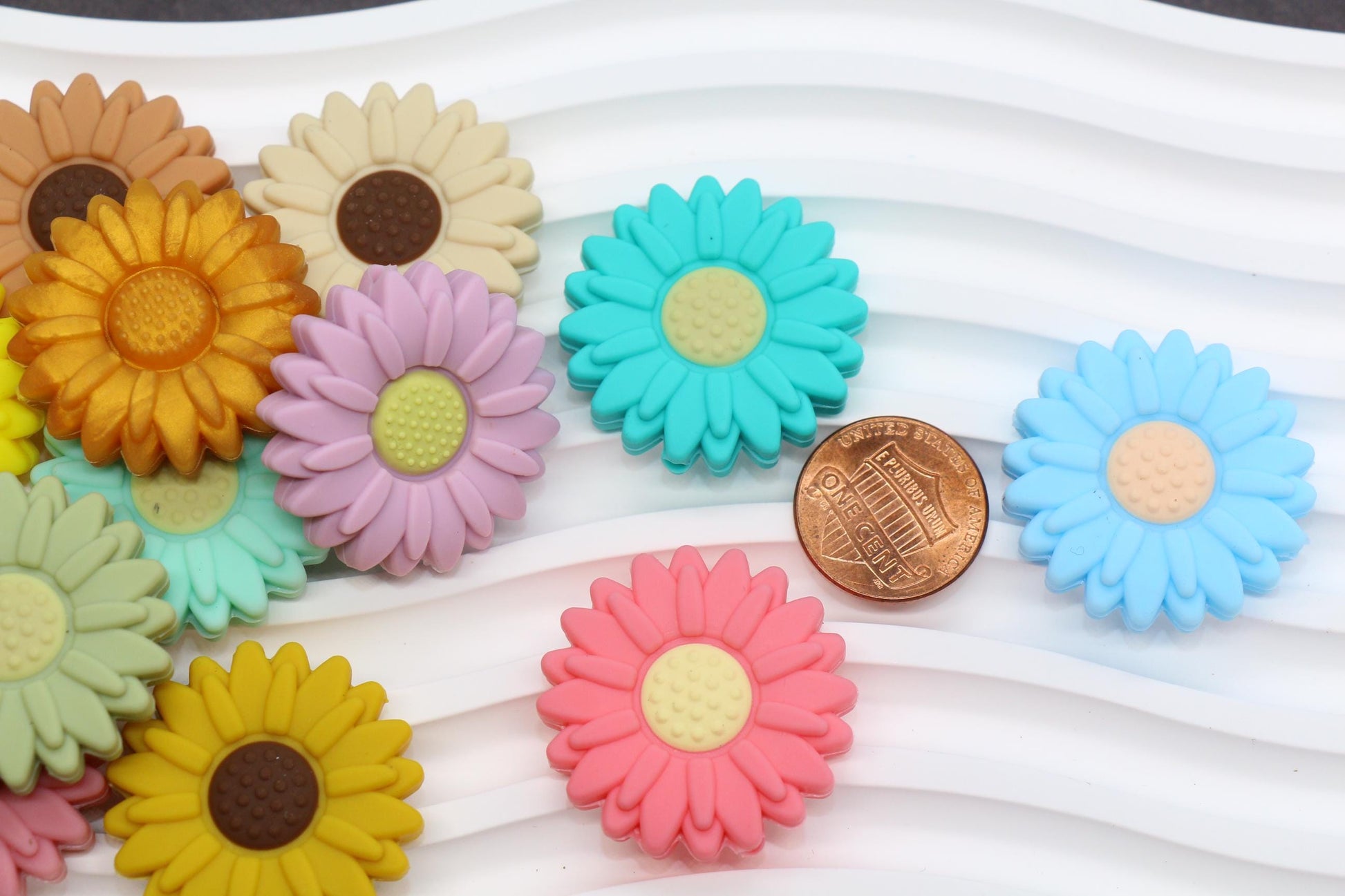 Sunflower Silicone Beads, 30mm Colorful Flower Focal Beads for Keychains, Jewelry & DIY Crafts