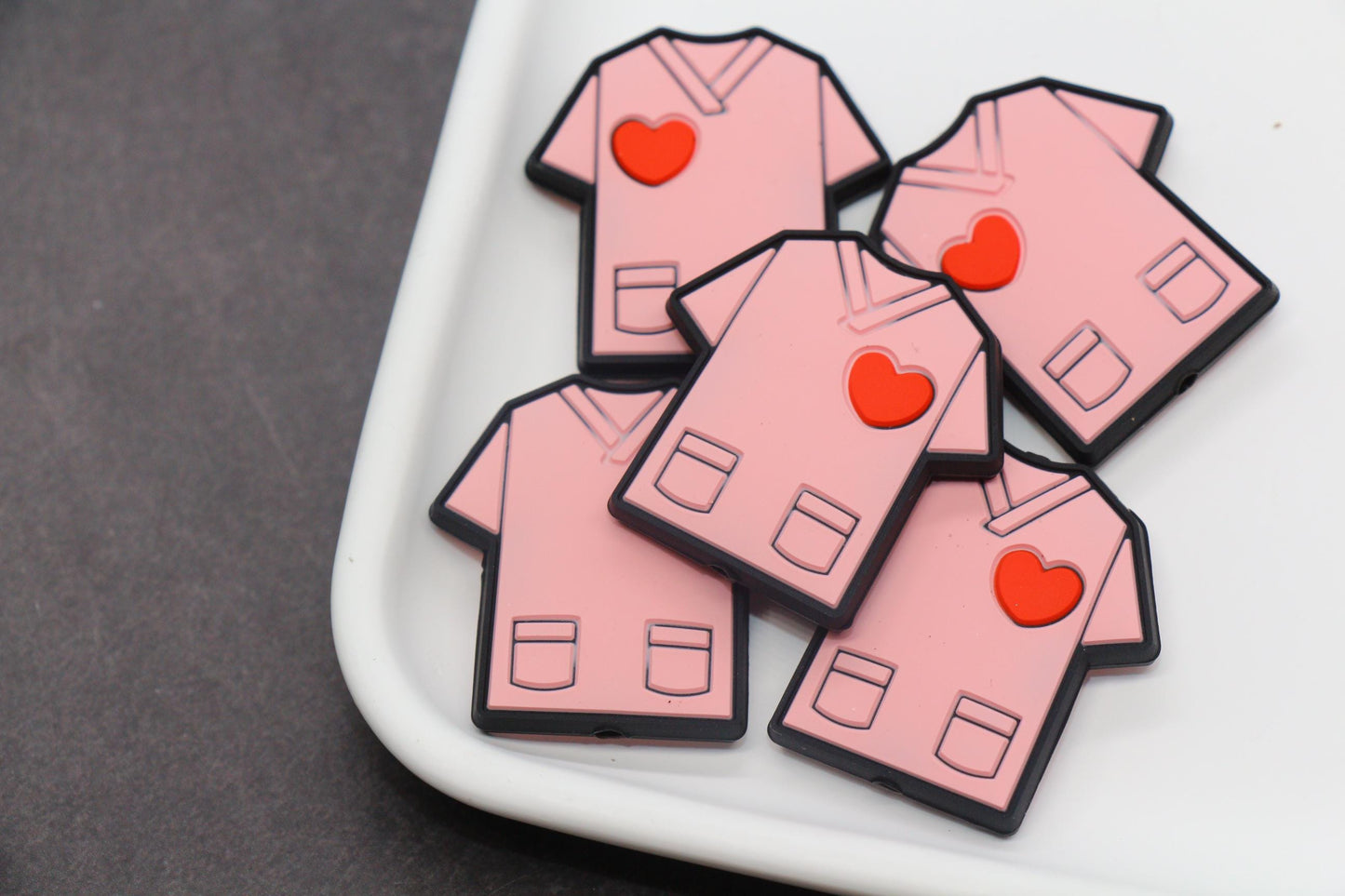 Scrub Top Silicone Beads, Nurse Shirt Beads with Heart, Medical Focal Beads for Badge Reels, Keychains & DIY Crafts