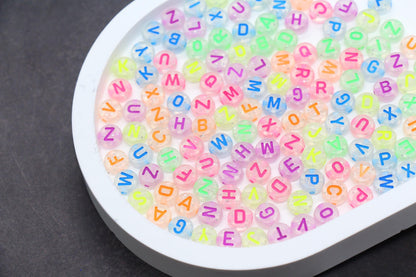 Glitter Letter Beads, Clear Acrylic Alphabet Beads with Neon Letters for Name Bracelets, Jewelry Making, DIY Crafts, Kids Bead Kits #3857