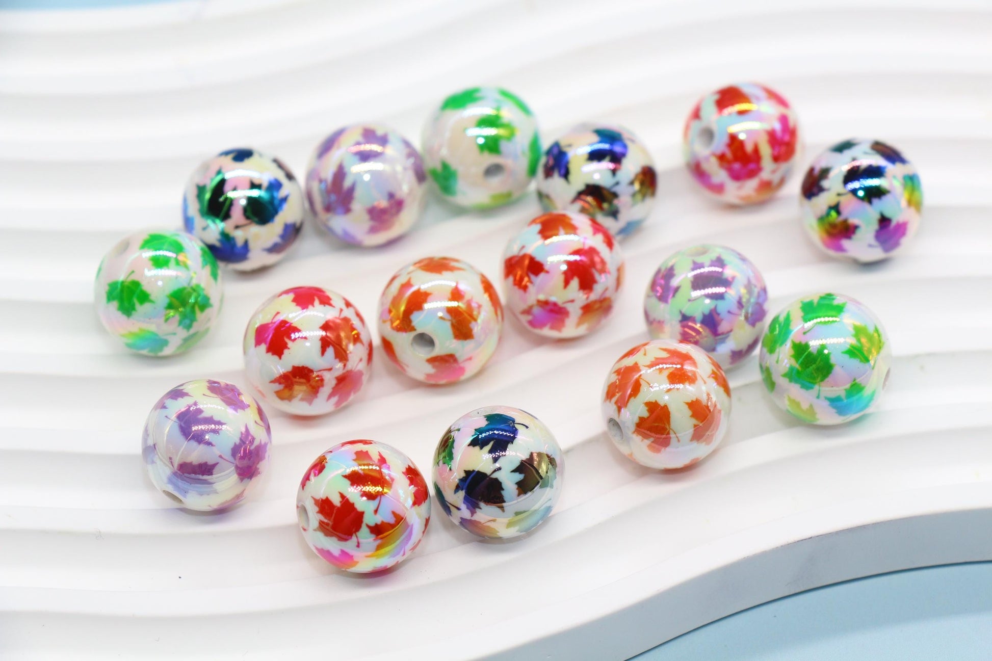16mm Iridescent Leaf Printed Acrylic Beads