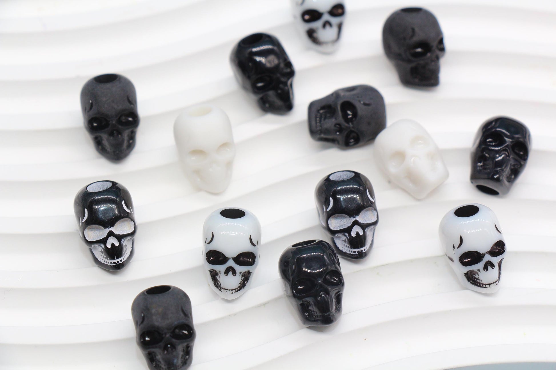 Black and White Skull Beads, Spooky Skull Head Beads for Bracelets & Crafts, Halloween Jewelry Supplies