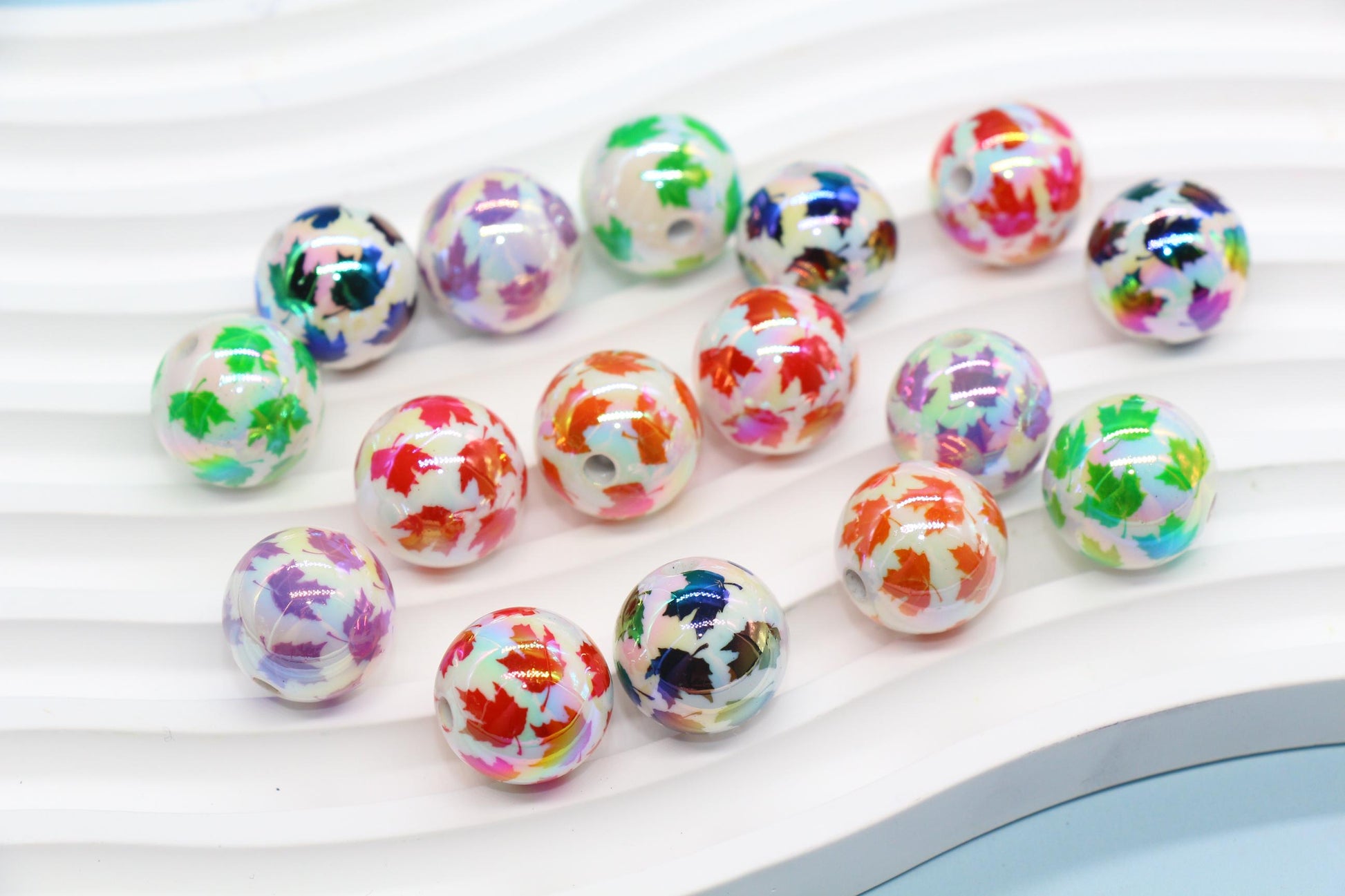 16mm Iridescent Leaf Printed Acrylic Beads
