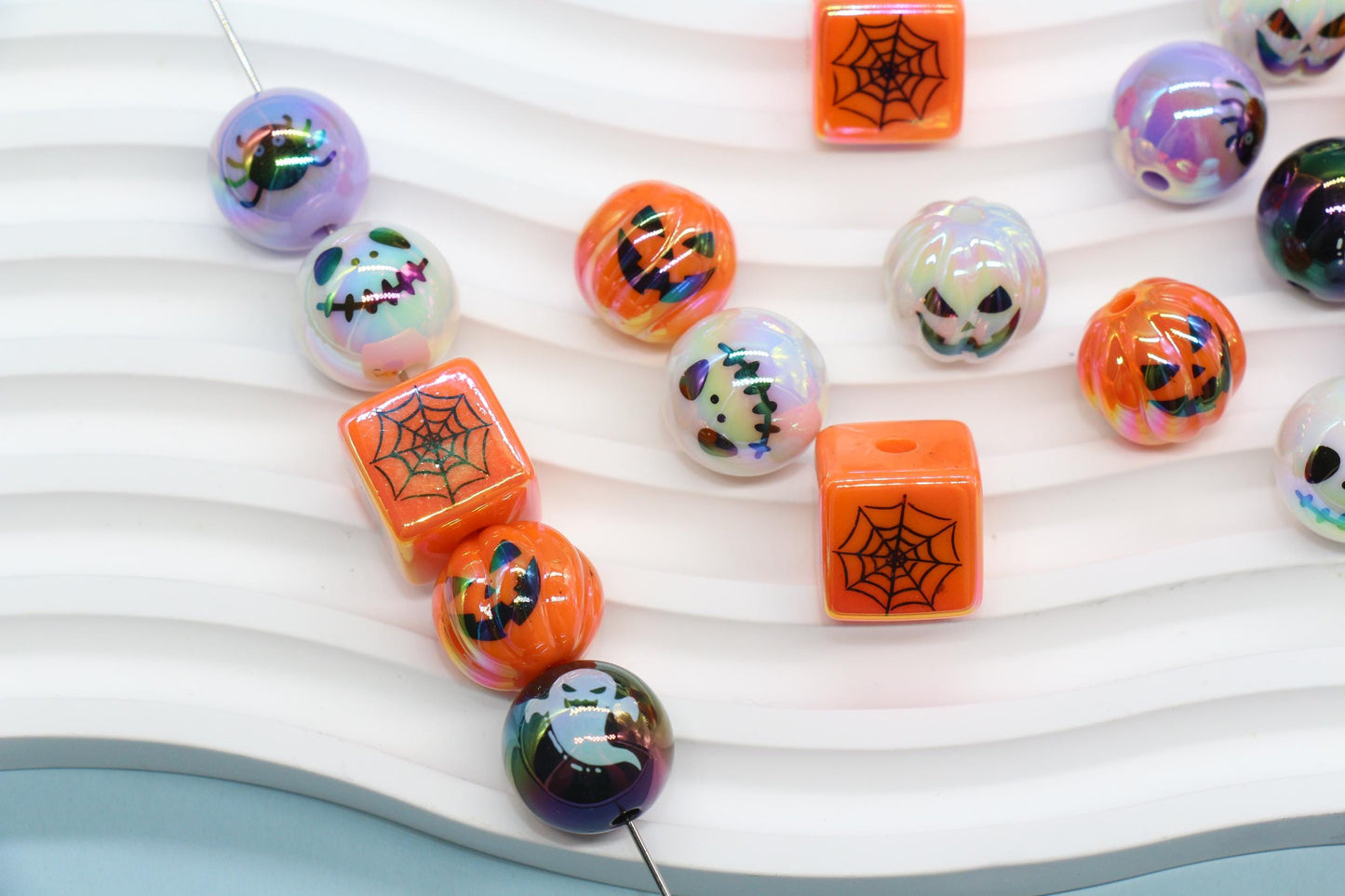 Halloween Iridescent Beads, 15mm Pumpkin Ghost Spiderweb Prints, Round and Cube Beads for DIY Jewelry, Crafts Halloween Decorations