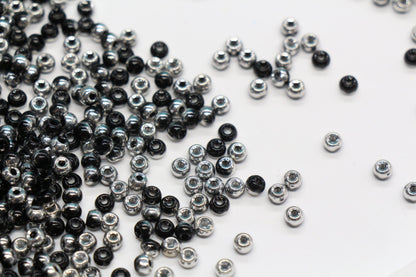 Black and Silver Ombre Glass Seed Beads 4mm, Shiny Round Beads for Jewelry Making, Seed Beads, Beading Supplies #2742