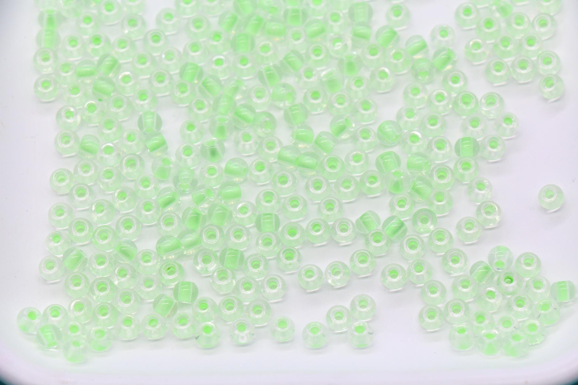 4mm Glow in the dark Glass Beads, Transparent Green Lined Beads #2302