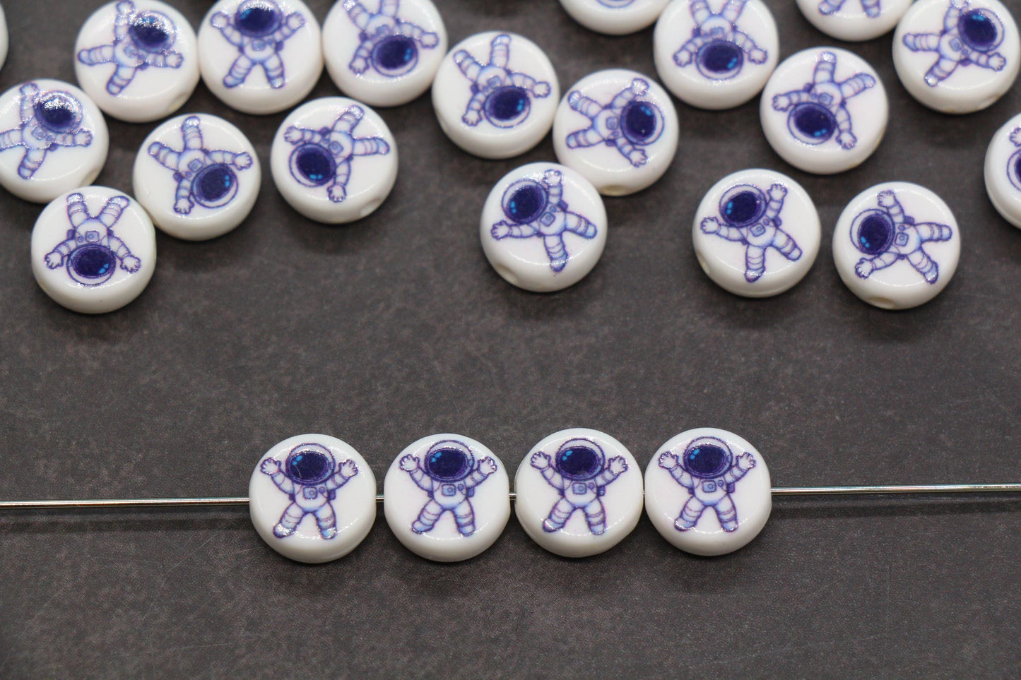 Astronaut Beads, Space Theme Round Acrylic Beads #792
