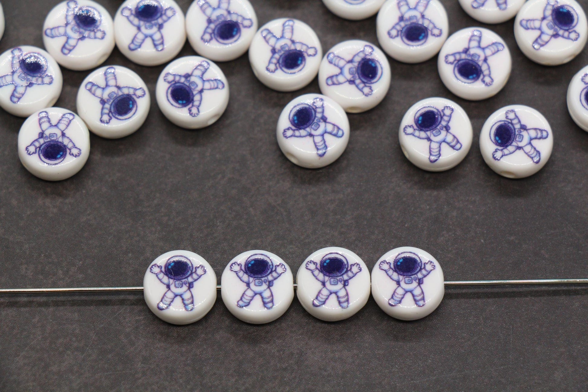 Astronaut Beads, Space Theme Round Acrylic Beads #792