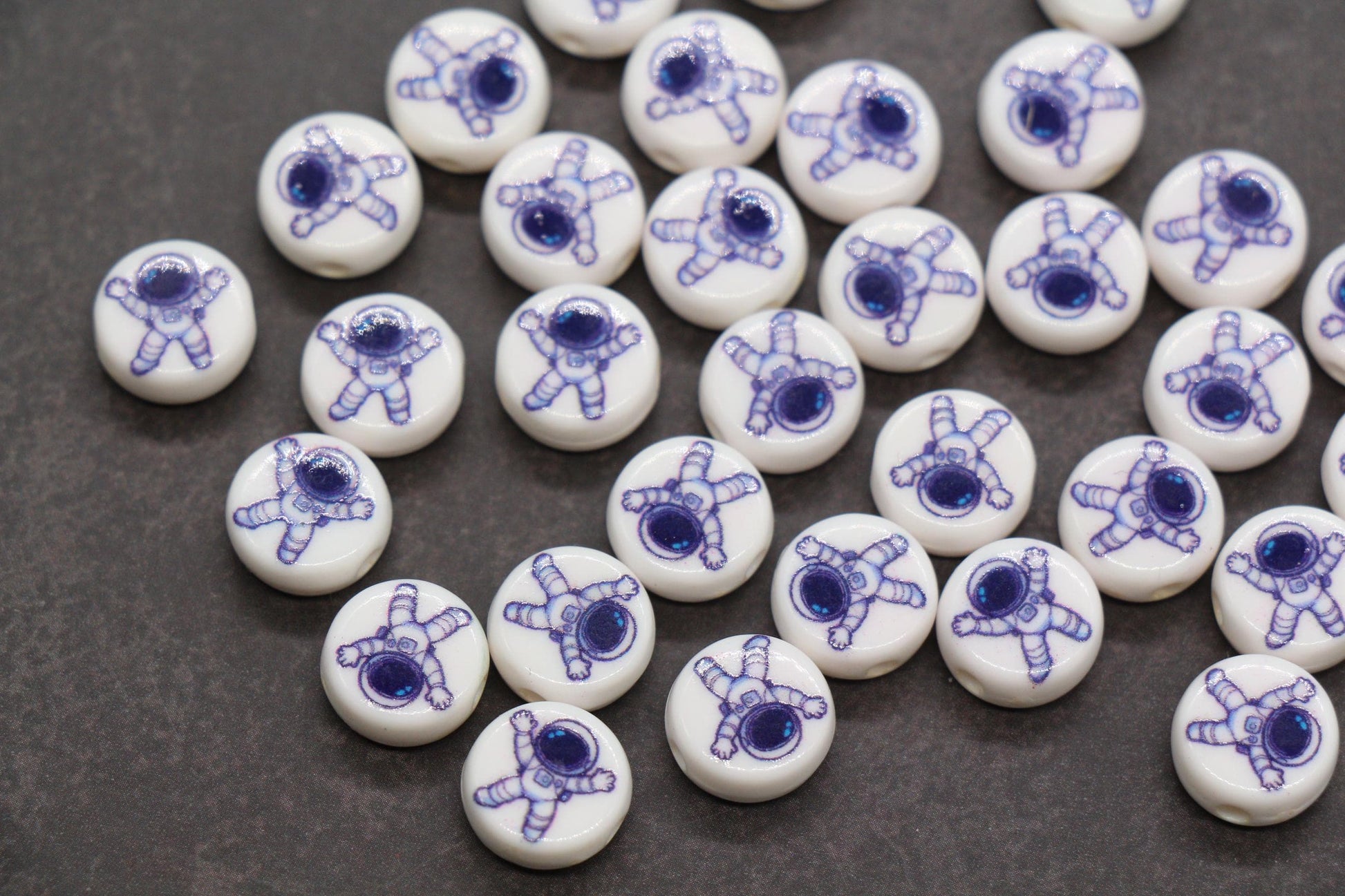 Astronaut Beads, Space Theme Round Acrylic Beads #792
