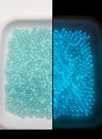 4mm Glow in the dark Glass Beads, Transparent Blue Lined Beads #2498