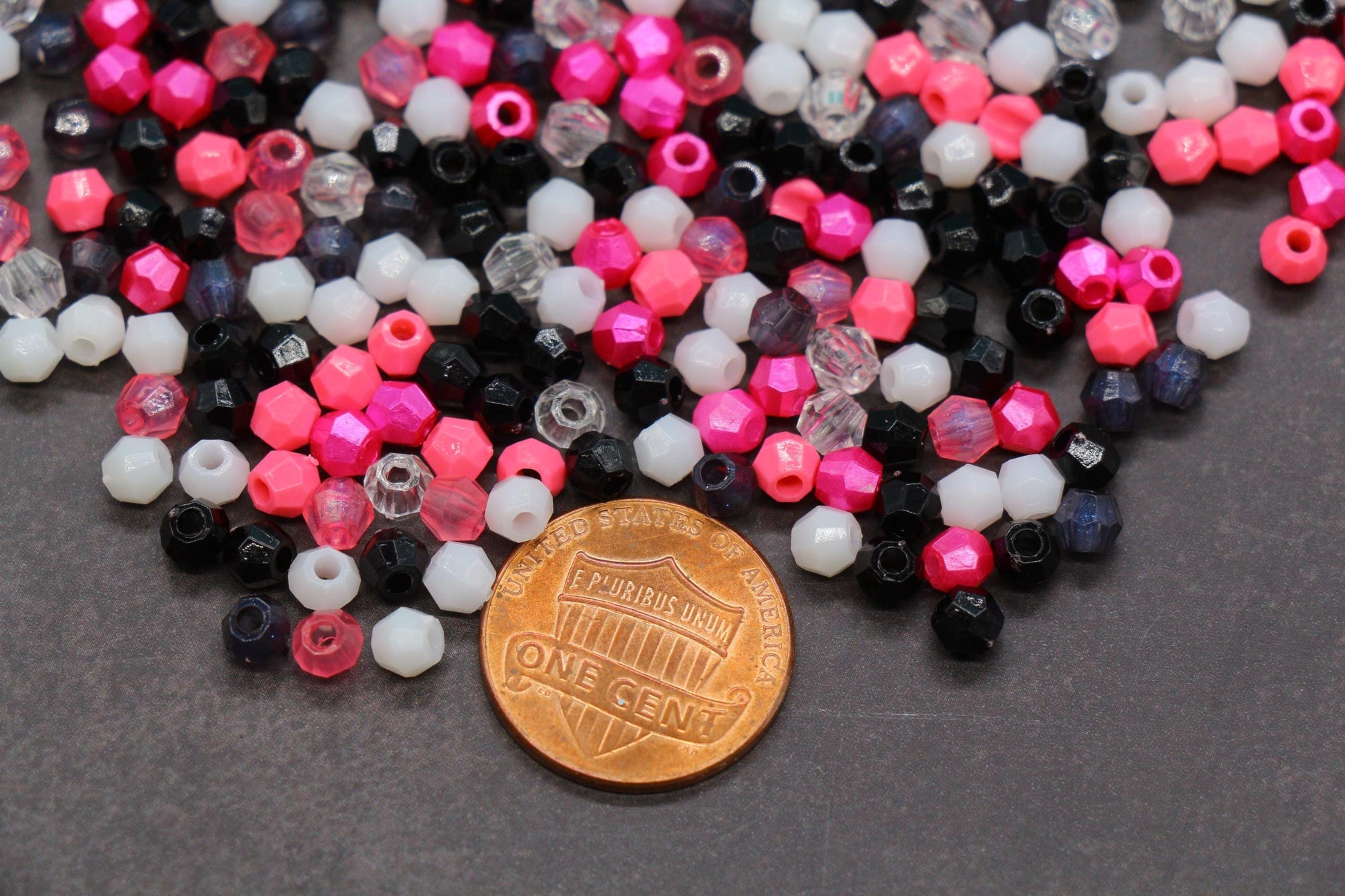 4mm Pastel Pink Black Mix Faceted Beads, Acrylic Plastic Beads for Jewelry Making #3415