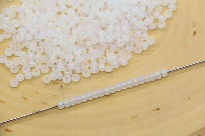 3mm Matte Iridescent White Glass Beads, Frosted AB Glass Seed Beads #611