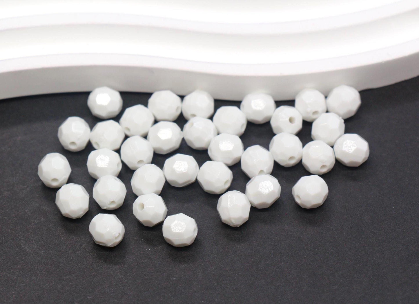 8mm White Faceted Gumball Beads, Round Acrylic Bracelet Beads for Jewelry Making #551