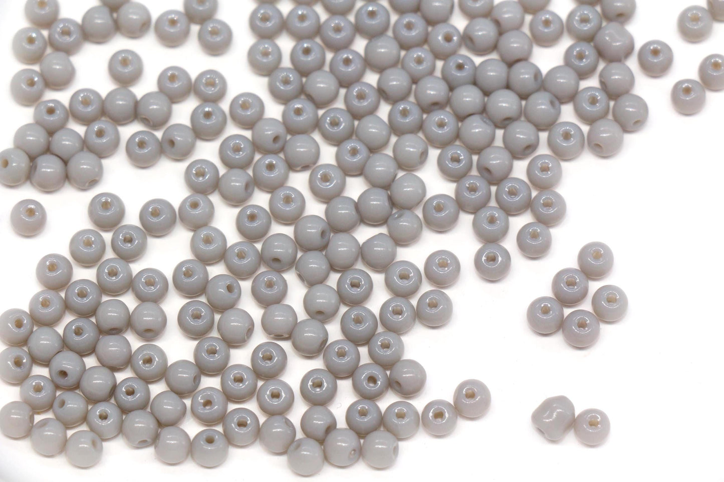 4mm Light Gray Glass Seed Beads, Opaque Round Rocailles, Gray Beads for Jewelry Making #2182