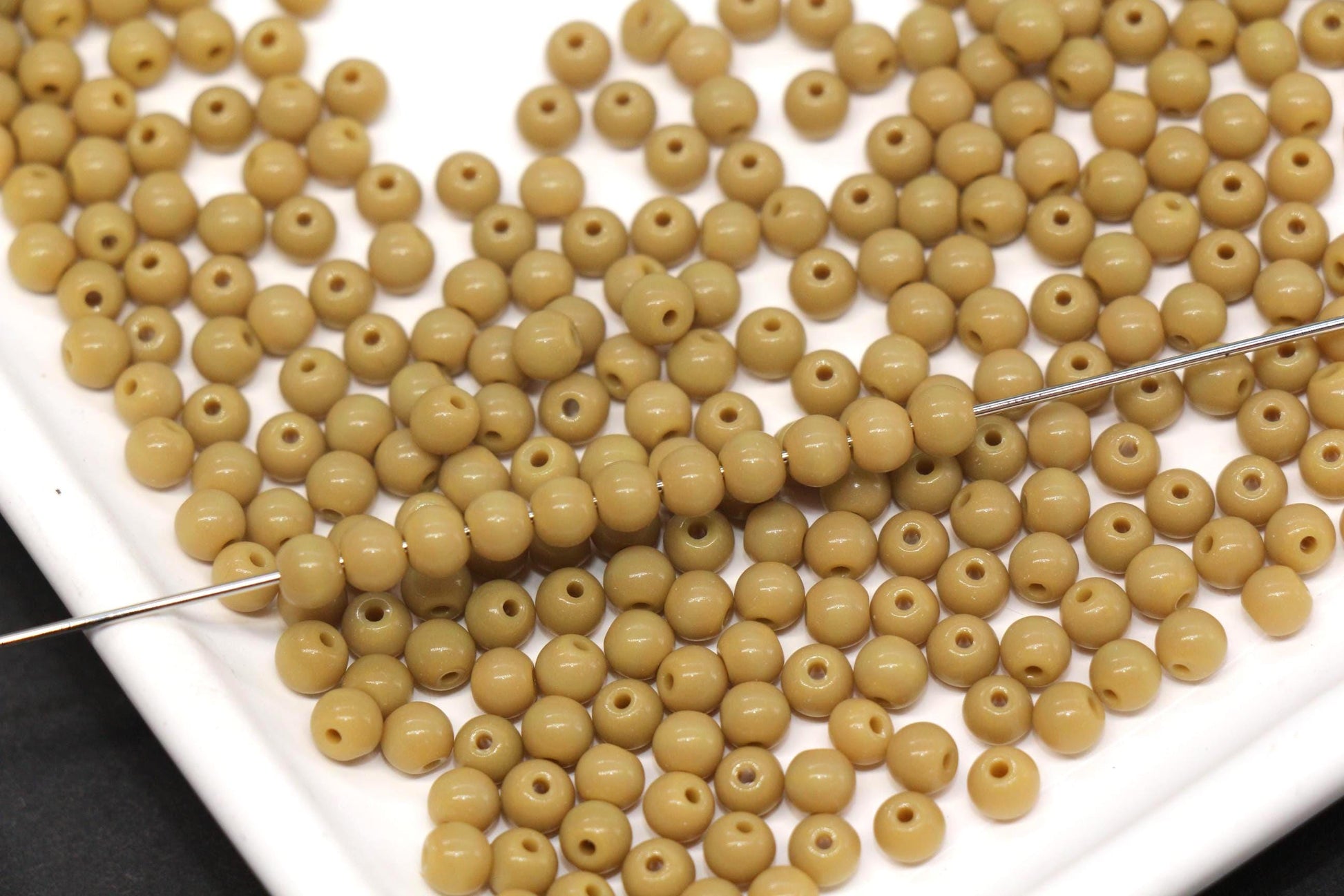 4mm Mustard Beige Glass Seed Beads, Opaque Camel Tan Round Rocailles, Earth Tone Beads for Jewelry Making #1040