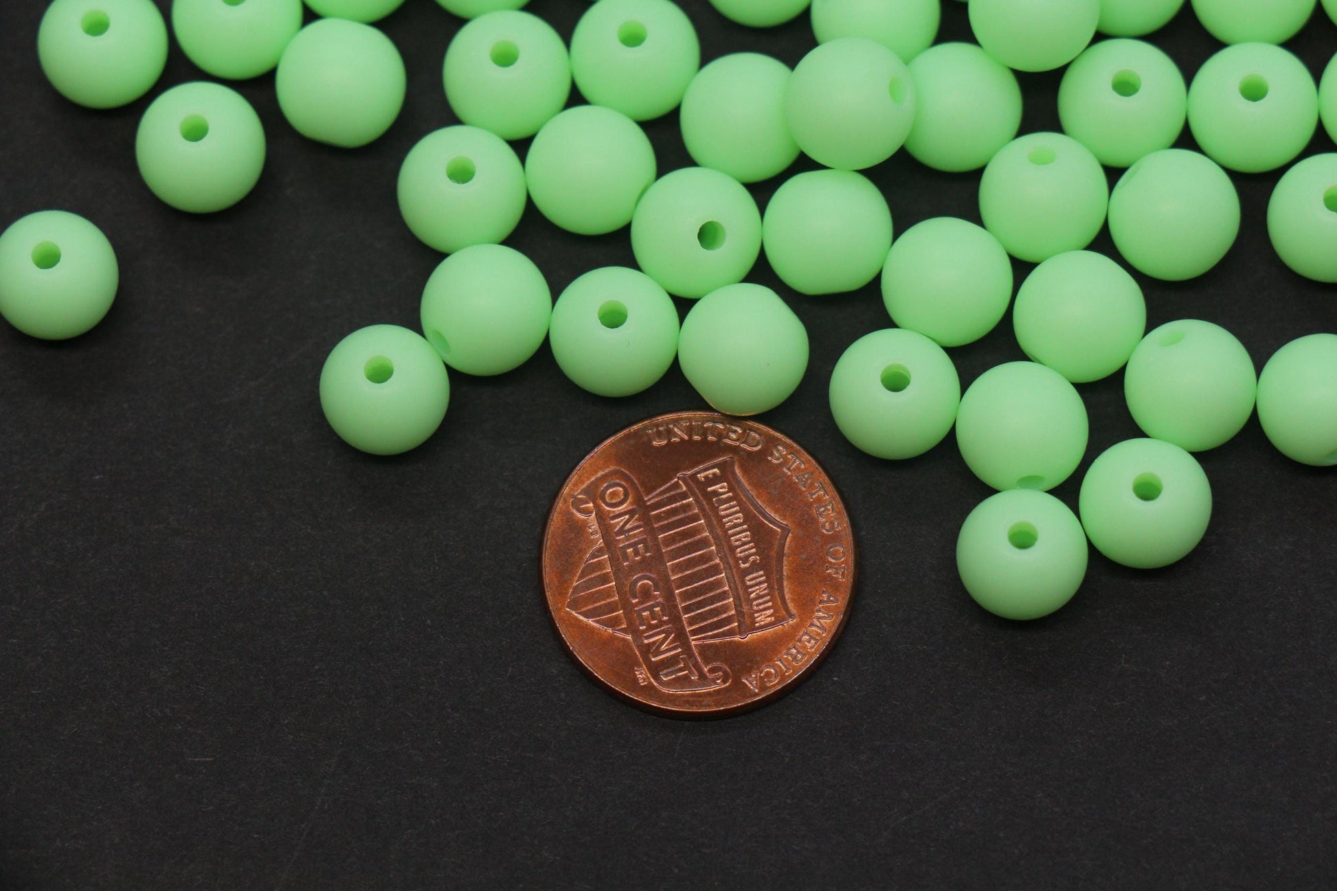 8mm Matte Mint Green Round Beads, Frosted Acrylic Gumball Spacer Beads for Bracelet Making #1208