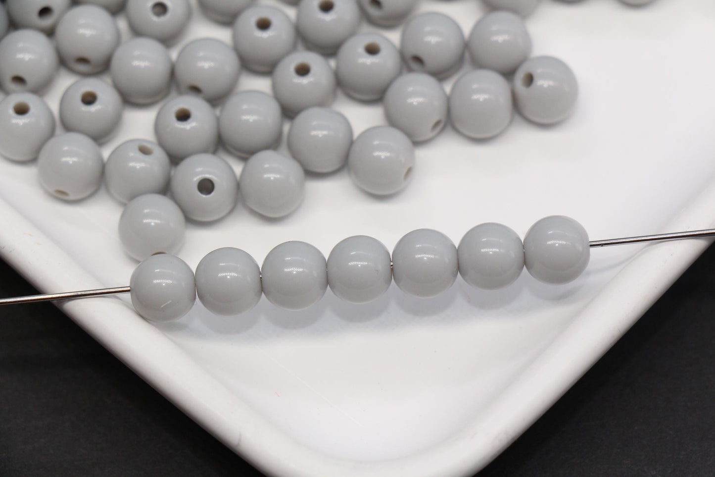 8mm Gray Round Acrylic Beads, Smooth Neutral Spacer Beads for Bracelet Making #823