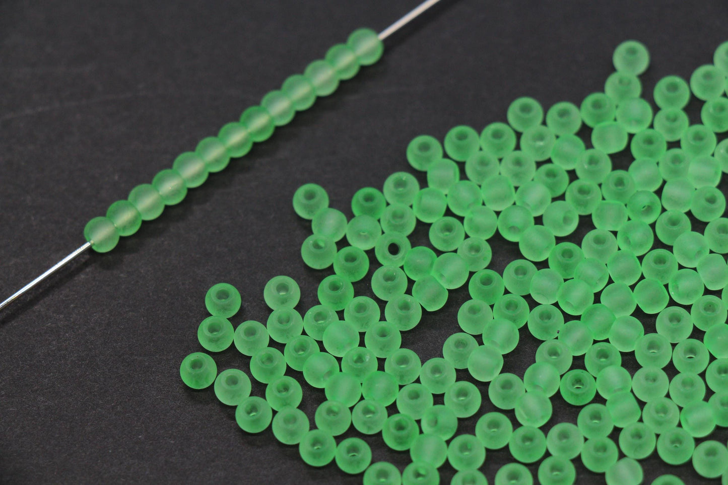 4mm Matte Green Glass Seed Beads, Frosted Green 6/0 Rocailles, Round Seed Beads for Bracelet Making, Jewelry Making & Beading Supplies #1419