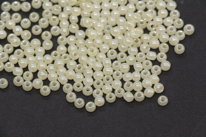 4mm 6/0 creamy ivory glass seed beads for bracelets