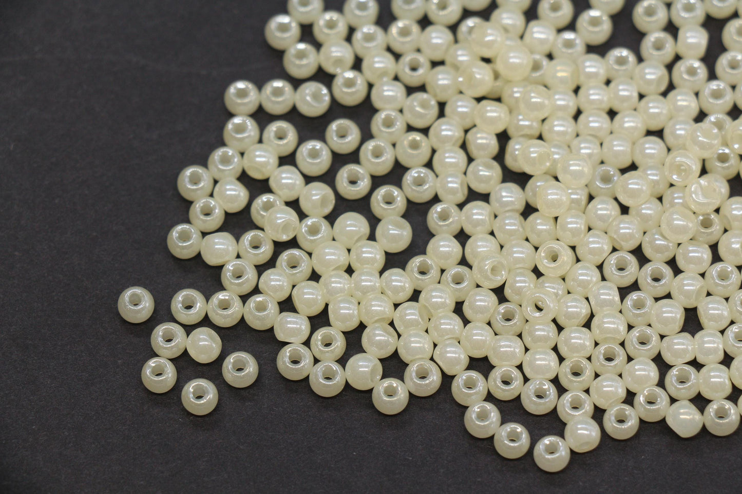 4mm 6/0 creamy ivory glass seed beads for bracelets
