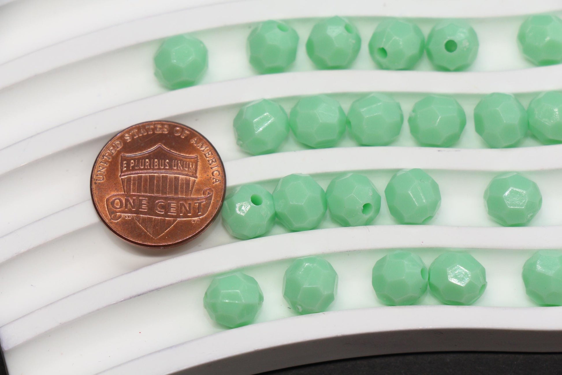 8mm Mint Green Faceted Acrylic Beads, Round Bracelet Beads for Jewelry Making #557