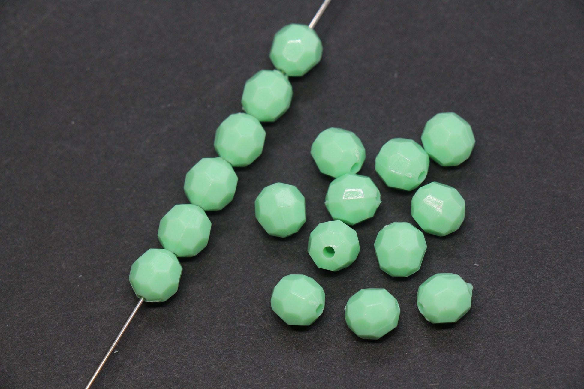 8mm Mint Green Faceted Acrylic Beads, Round Bracelet Beads for Jewelry Making #557