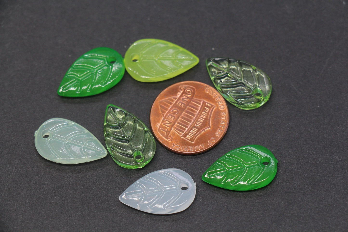 Green Leaf Acrylic Beads, Translucent Leaf Charm Beads for Jewelry Making, Nature DIY Craft Supplies
