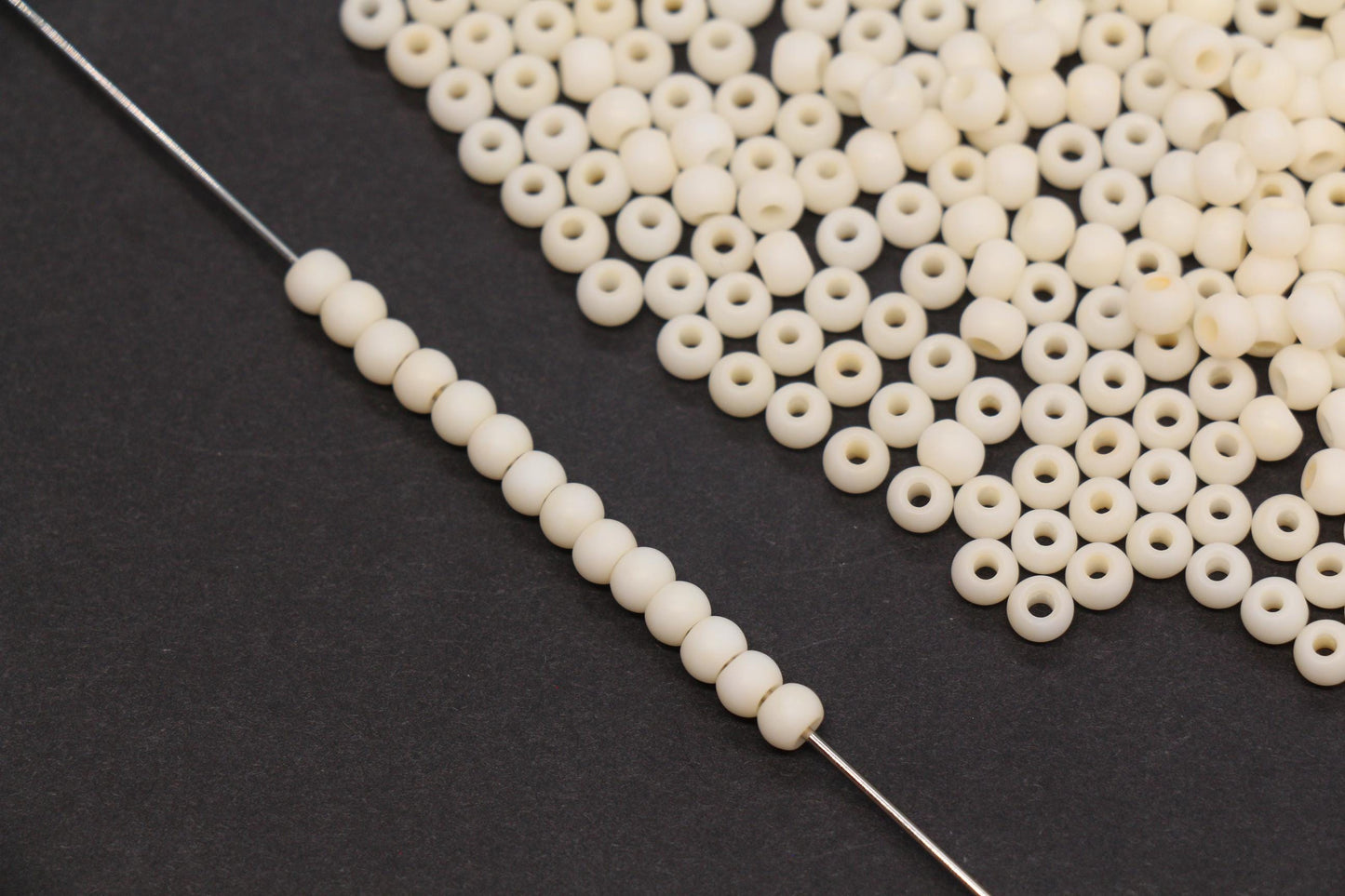 4mm 6/0 frosted ivory glass seed beads for bracelets