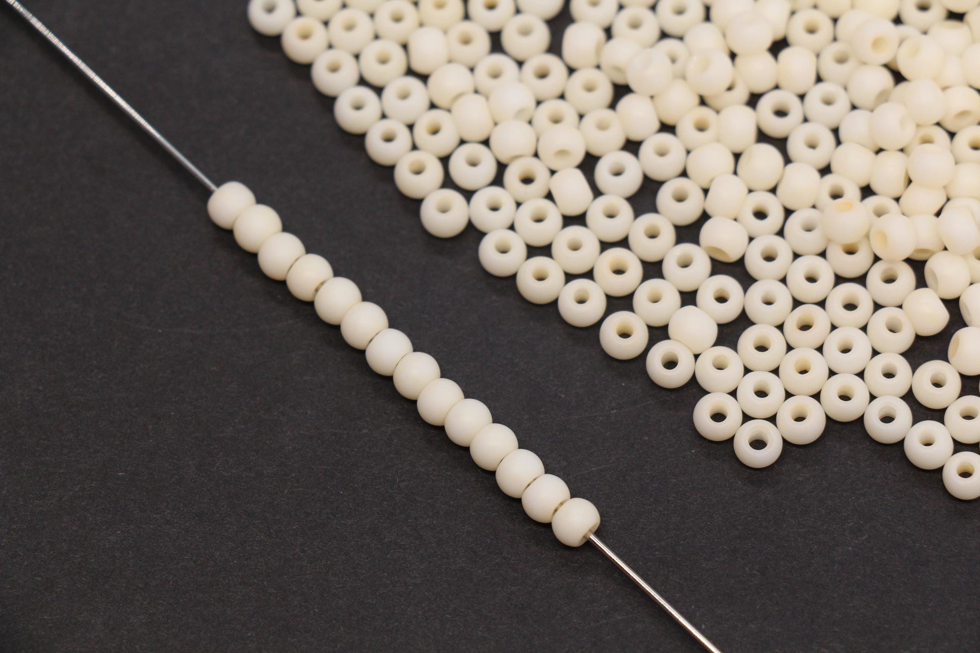 4mm 6/0 frosted ivory glass seed beads for bracelets