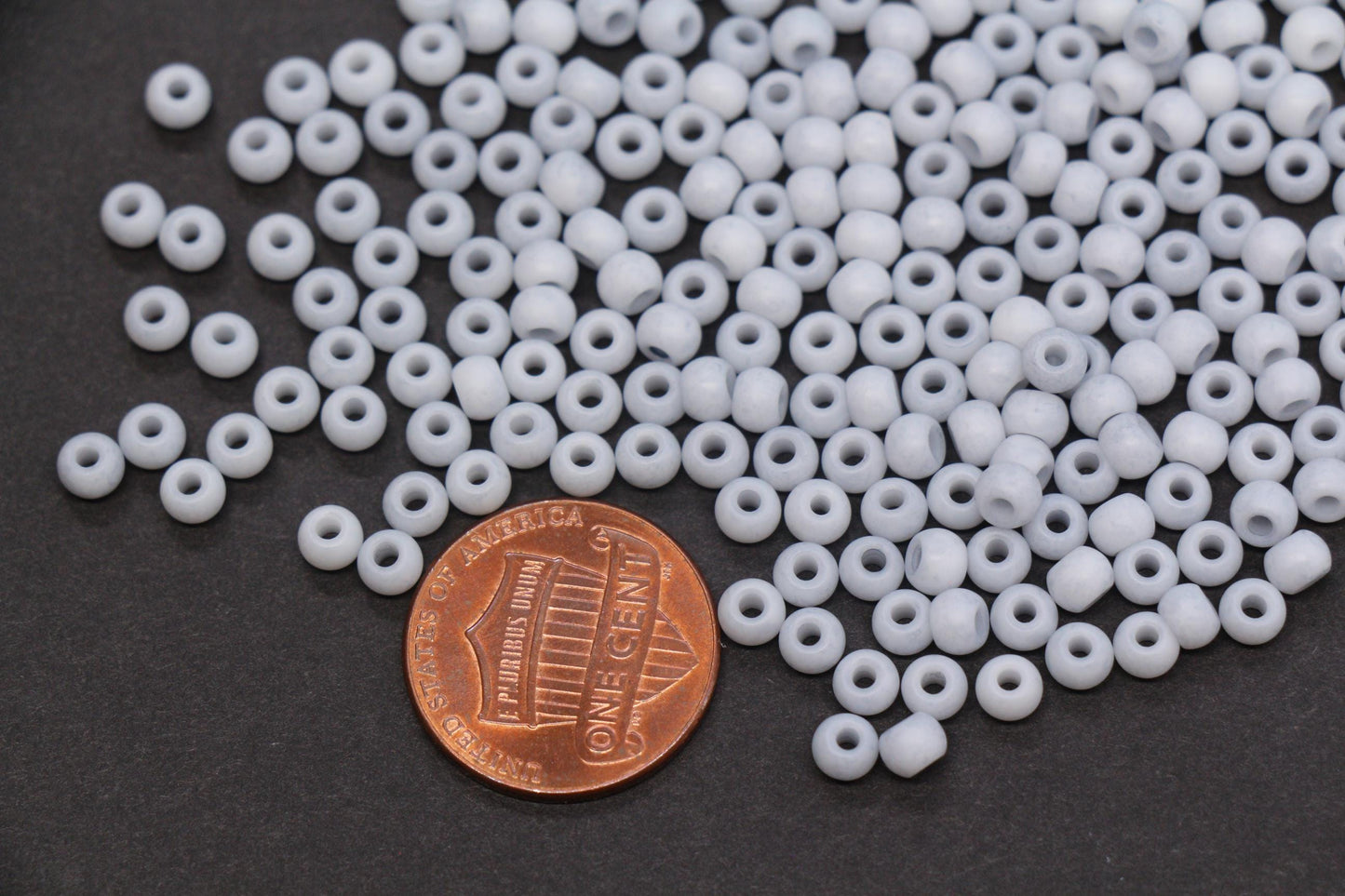 4mm Matte Light Gray Glass Seed Beads, Frosted Gray Rocailles Beads, 6/0 Round Seed Beads, Beads for Jewelry Making #1164
