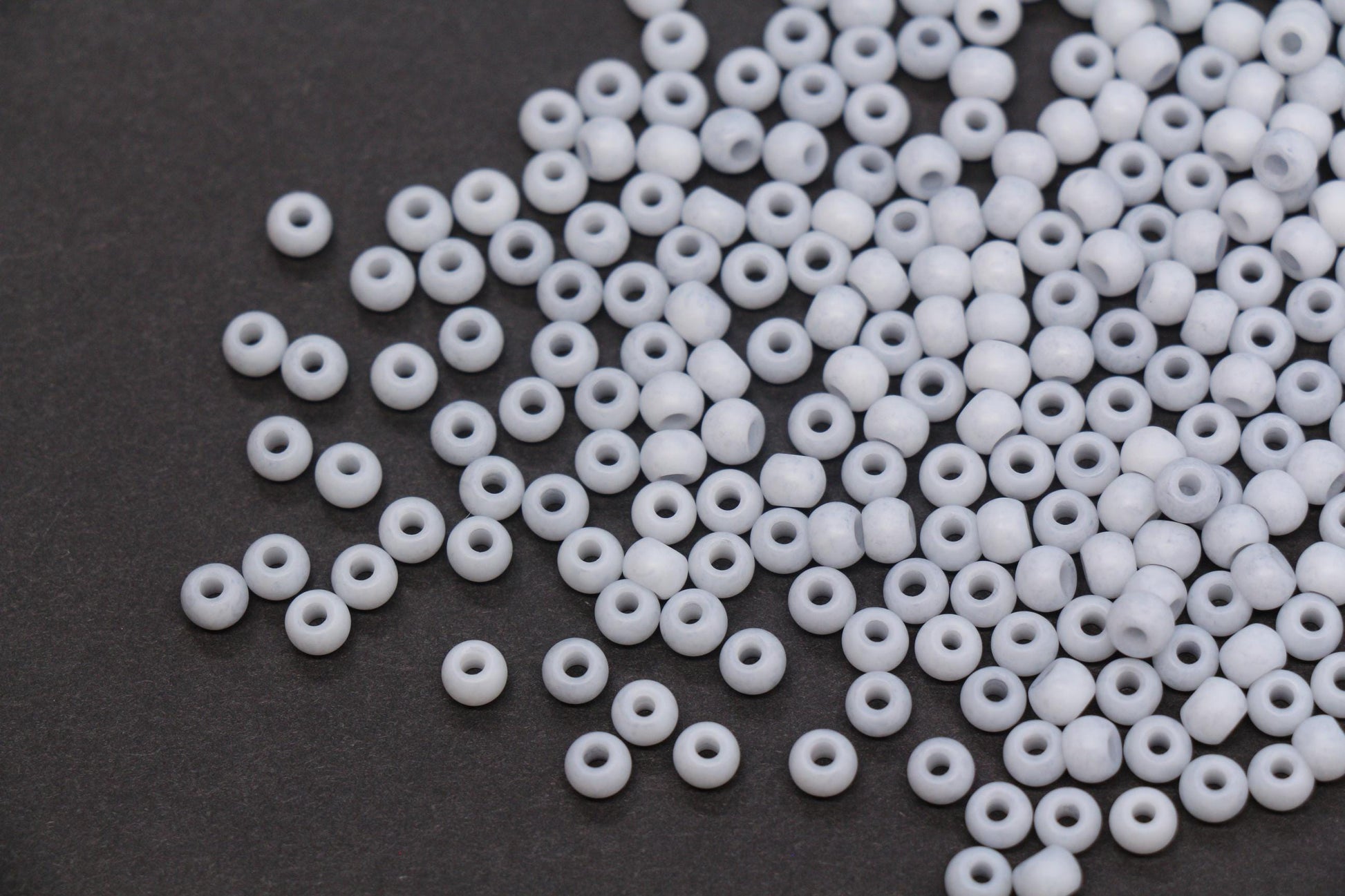 4mm Matte Light Gray Glass Seed Beads, Frosted Gray Rocailles Beads, 6/0 Round Seed Beads, Beads for Jewelry Making #1164