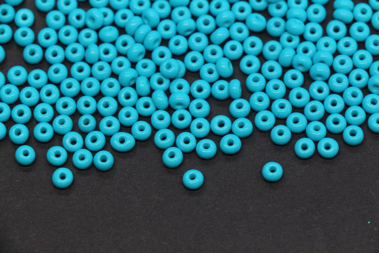 4mm Opaque Turquoise Blue Glass Seed Beads, Beads for Bracelet Jewelry Making #1095