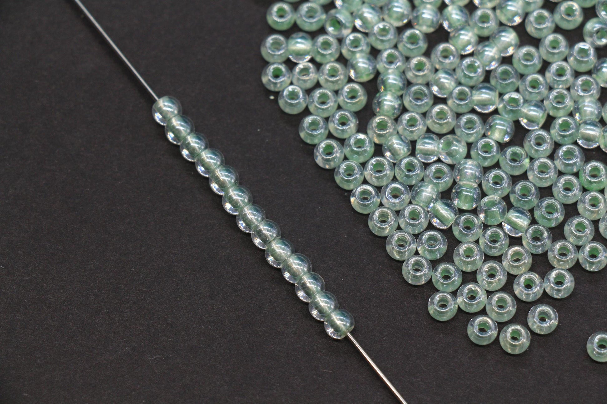 4mm Green Lined Glass Seed Beads, Glossy Round Rocailles Beads for Bracelet Jewelry Making Supplies #1249