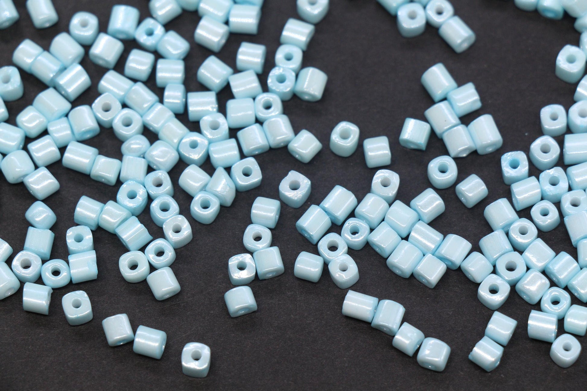 4mm Light Blue Cube Glass Beads, Glossy Square Seed Beads for Bracelet Jewelry Making #1253