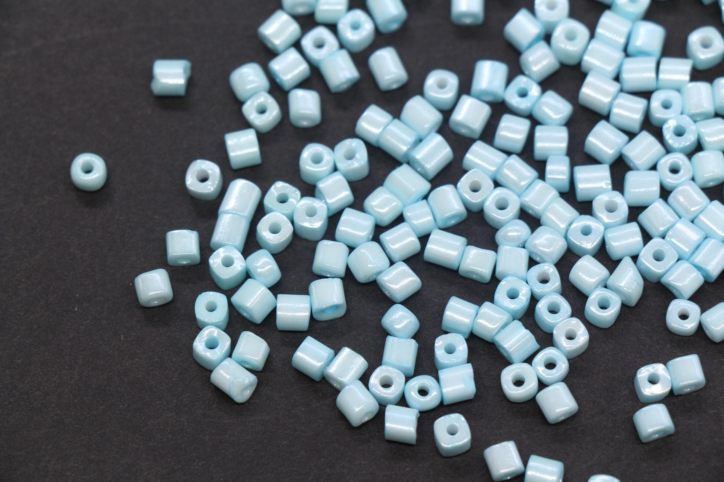4mm Light Blue Cube Glass Beads, Glossy Square Seed Beads for Bracelet Jewelry Making #1253