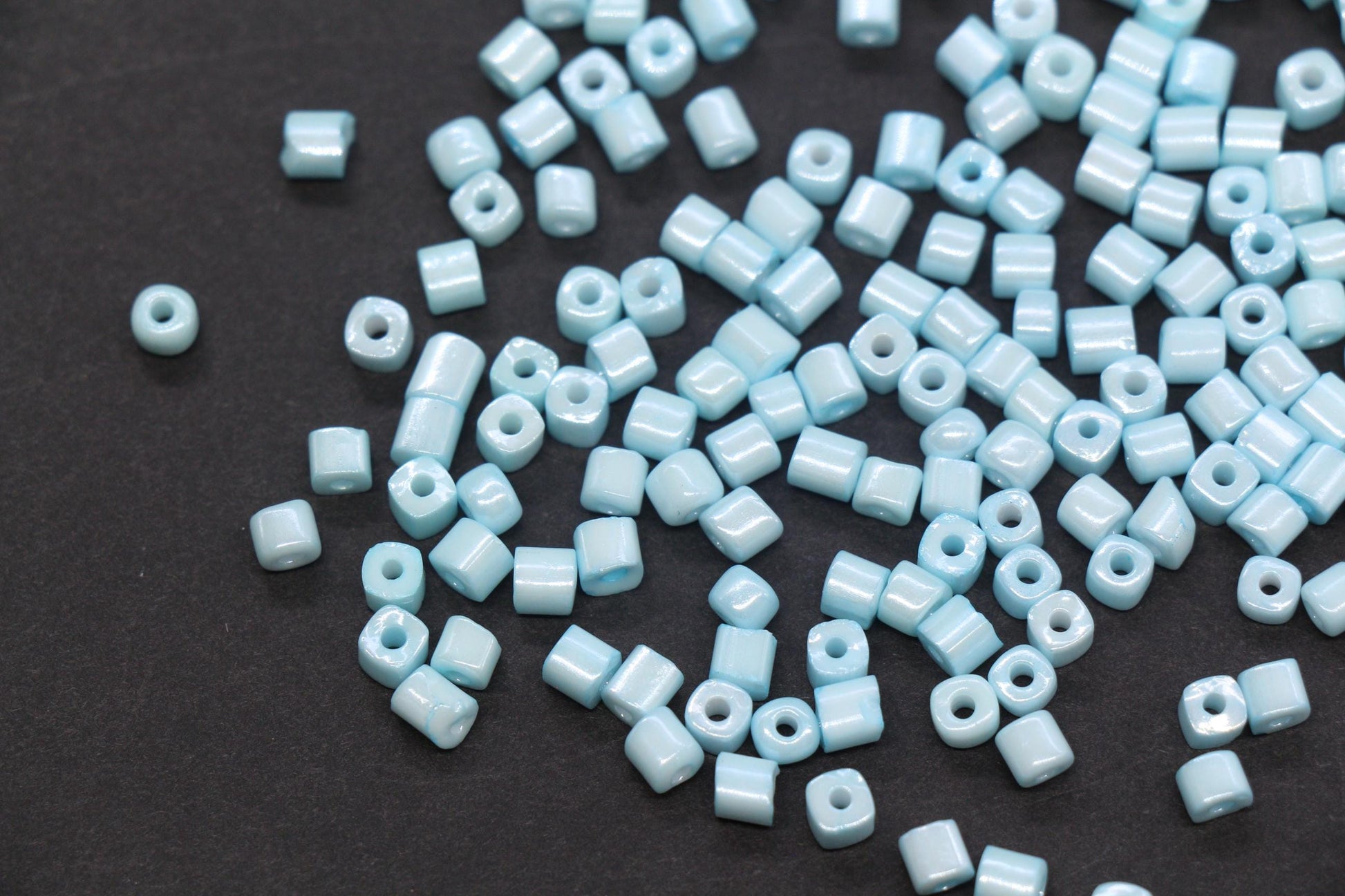 4mm Light Blue Cube Glass Beads, Glossy Square Seed Beads for Bracelet Jewelry Making #1253