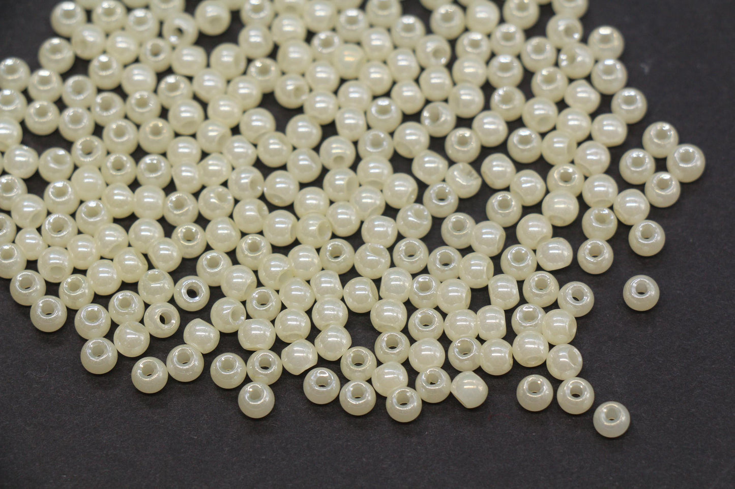 4mm 6/0 creamy ivory glass seed beads for bracelets