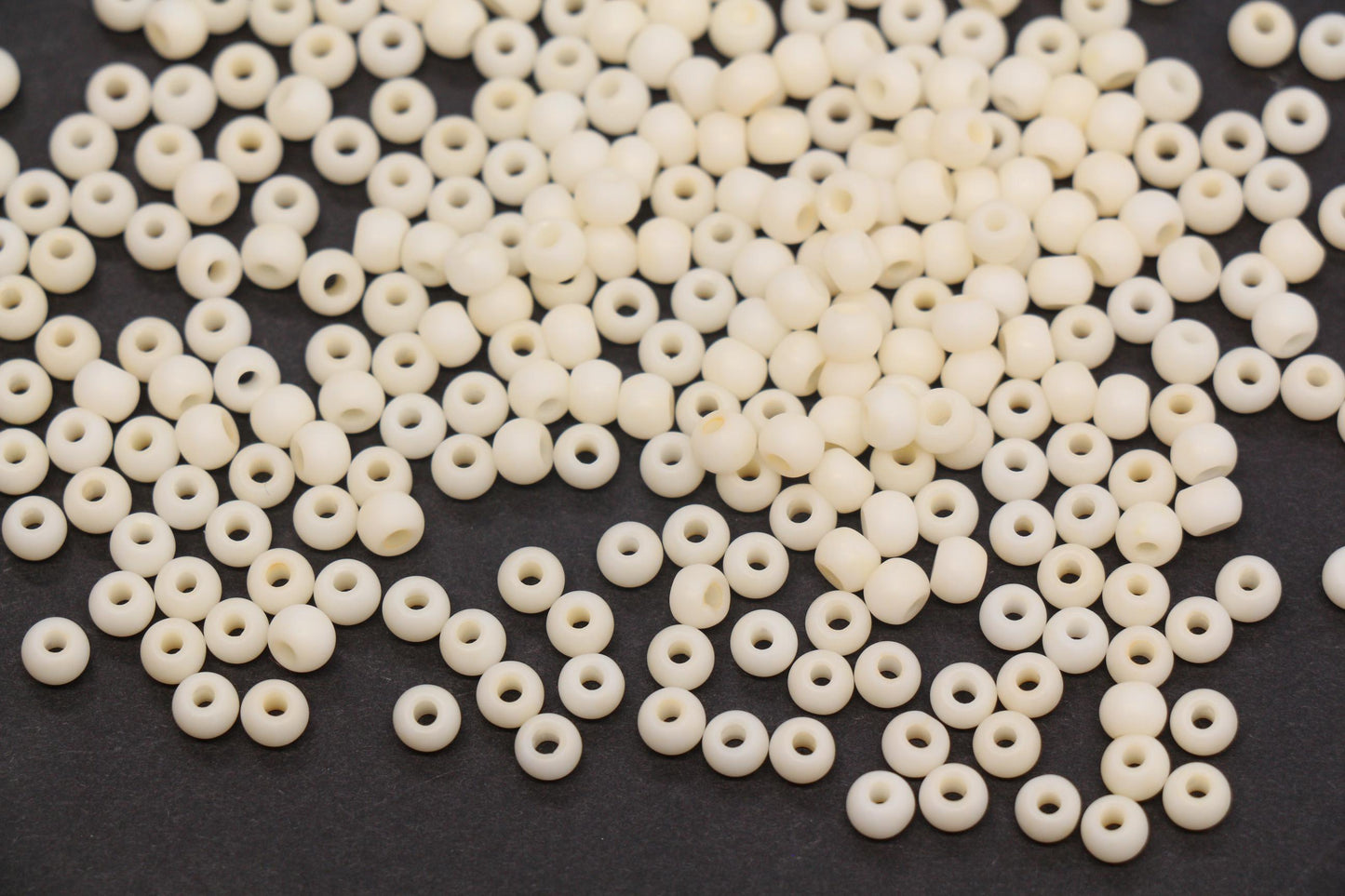 4mm 6/0 frosted ivory glass seed beads for bracelets