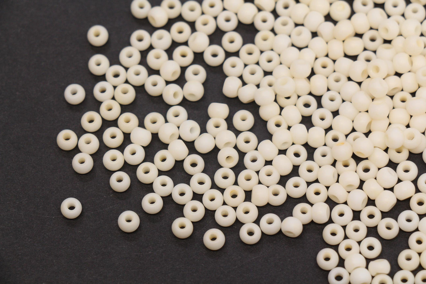 4mm 6/0 frosted ivory glass seed beads for bracelets