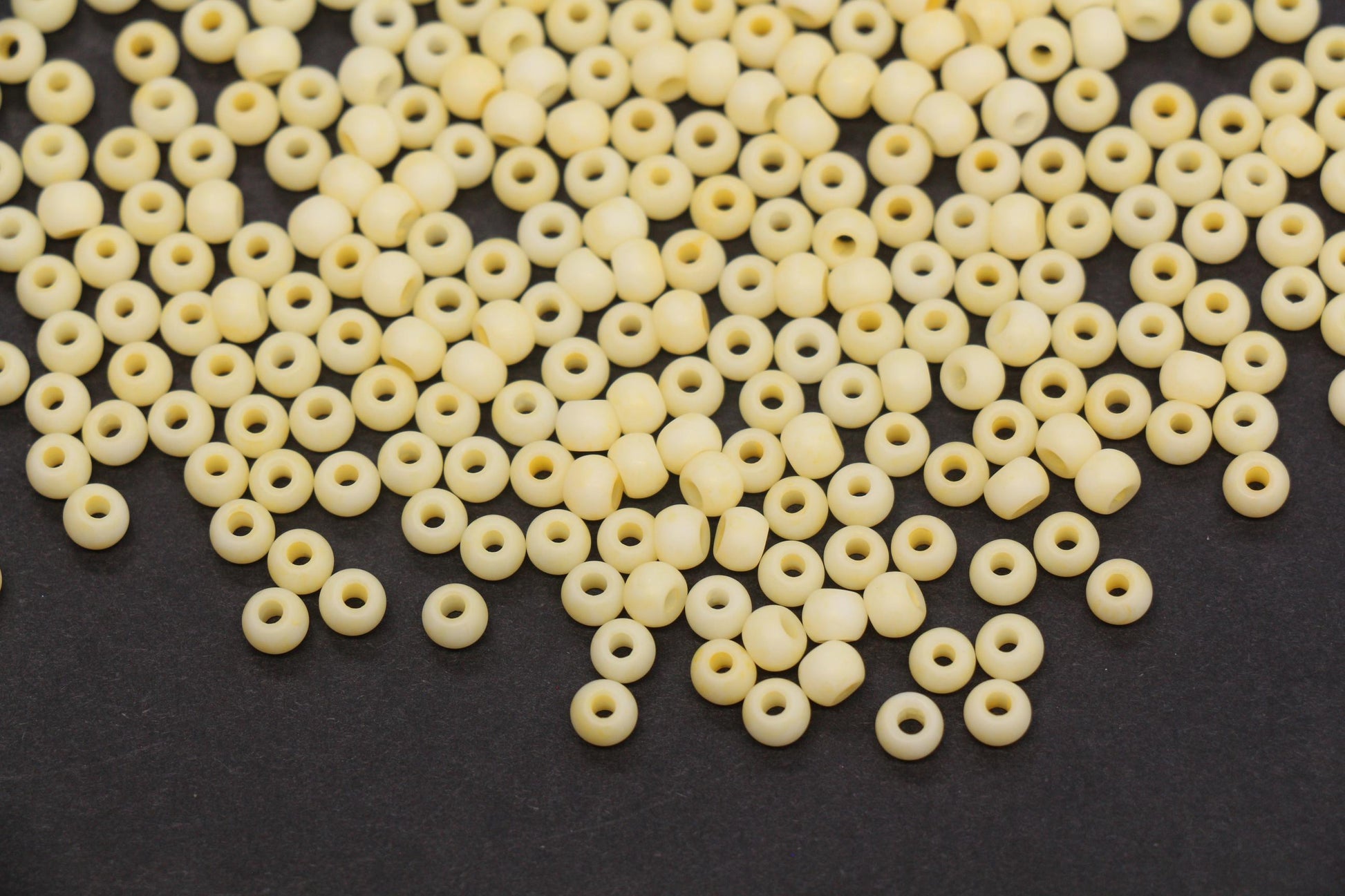 4mm 6/0 matte pale yellow glass seed beads for bracelets