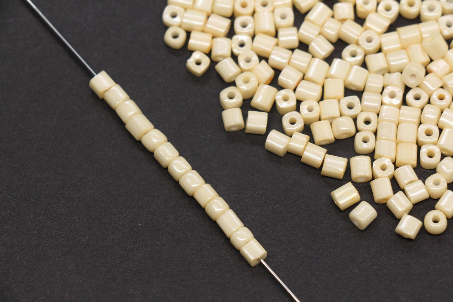 4mm Pastel Yellow Cube Glass Beads, Glossy Square Seed Beads for Bracelet Jewelry Making #1254