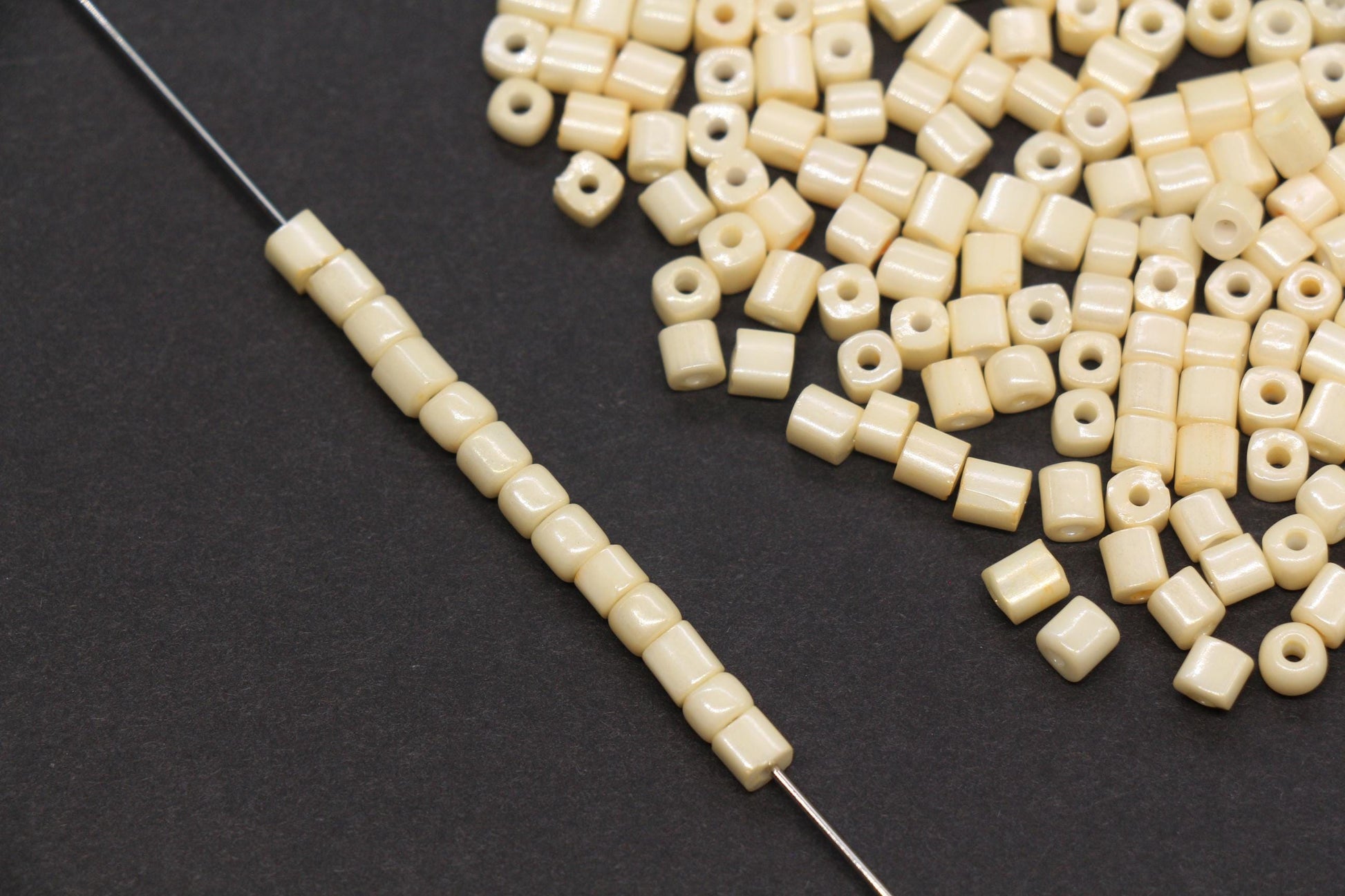 4mm Pastel Yellow Cube Glass Beads, Glossy Square Seed Beads for Bracelet Jewelry Making #1254