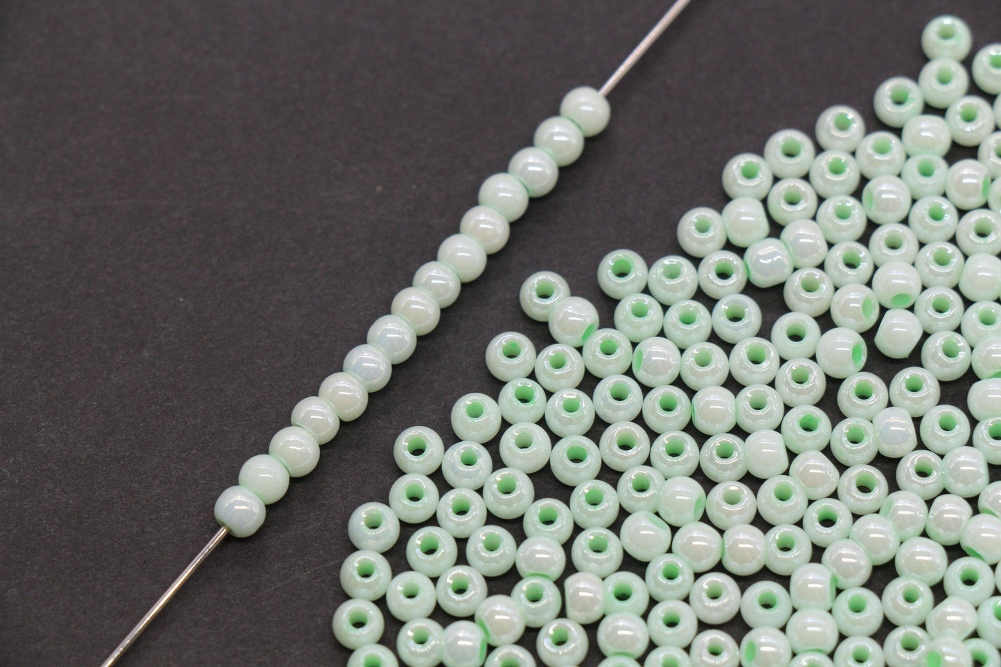 4mm Mint Green Pearlized Glass Beads, Round Glass Spacer Beads for Bracelets, DIY Jewelry Supplies #3995