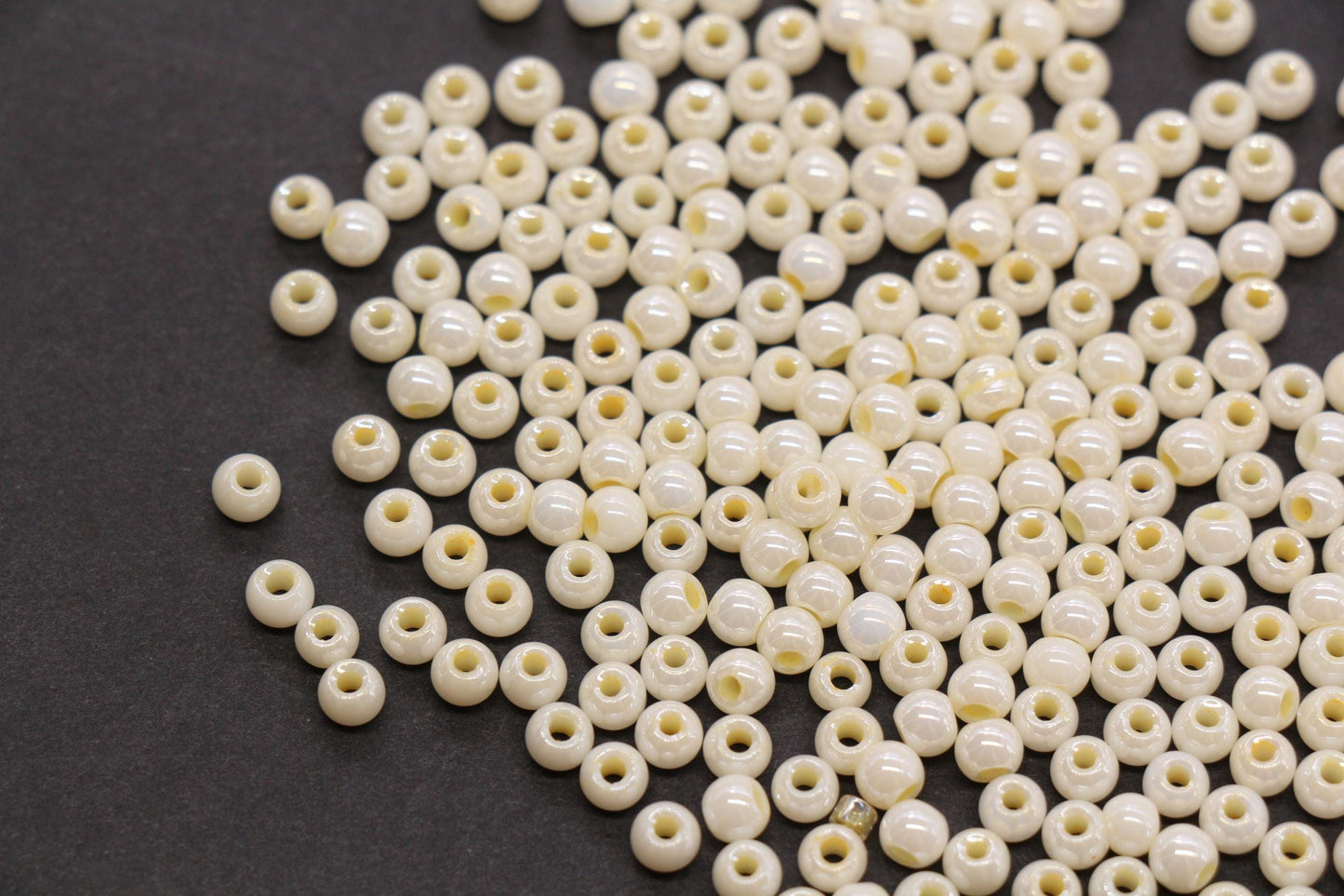 4mm Ivory Cream Pearlized Glass Beads, Round Glass Spacer Beads for Bracelets, DIY Jewelry Supplies #3998