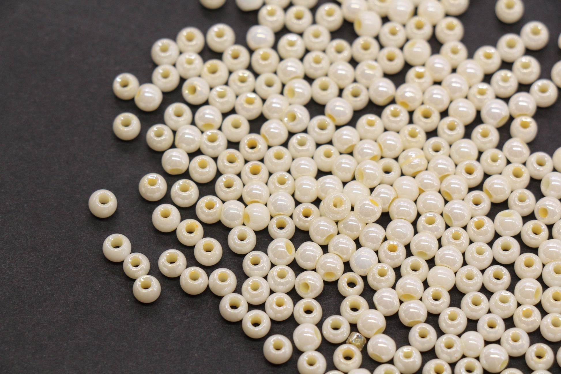 4mm Ivory Cream Pearlized Glass Beads, Round Glass Spacer Beads for Bracelets, DIY Jewelry Supplies #3998