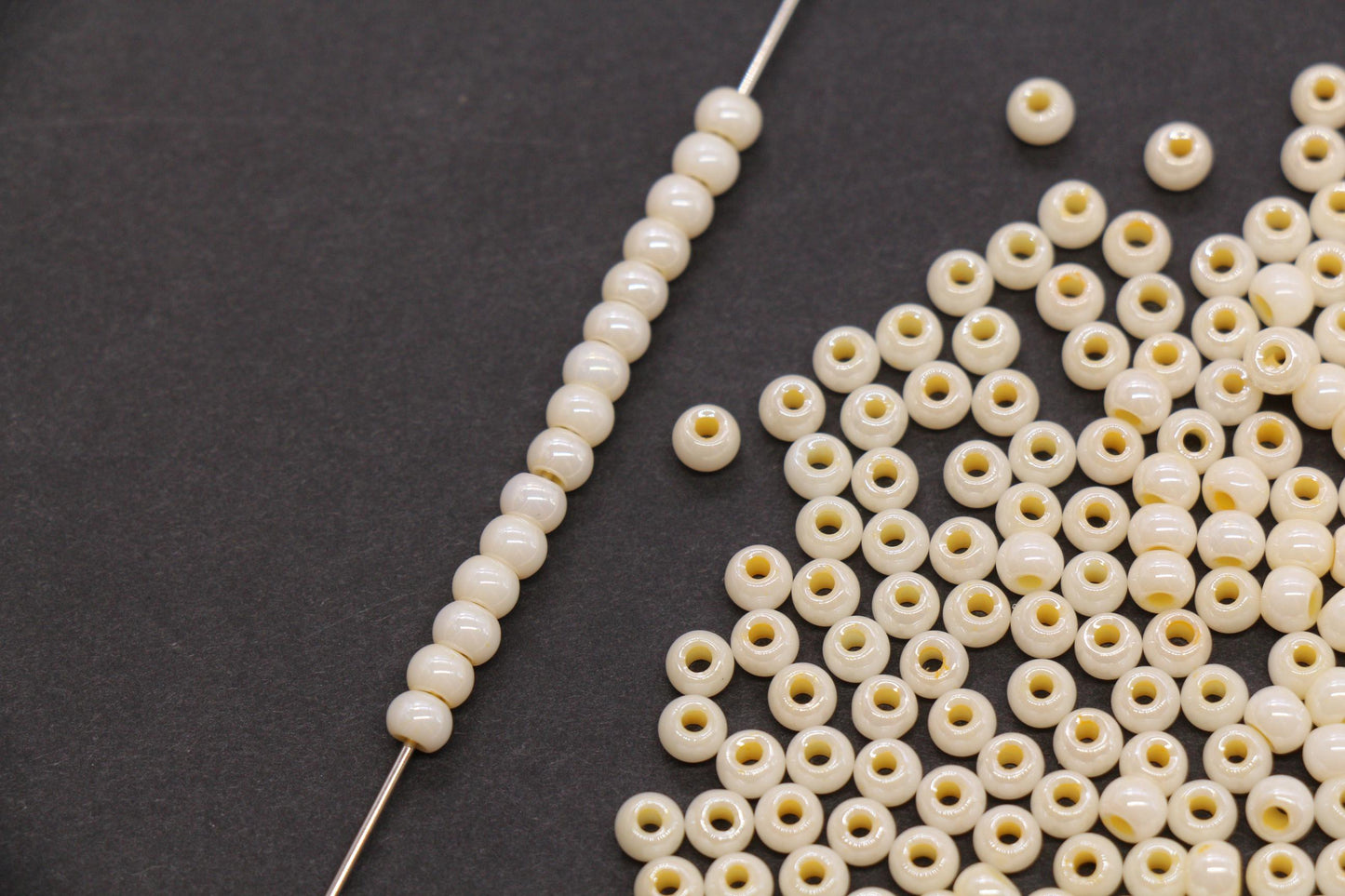 4mm Buttercream Pearlized Glass Beads, Round Glass Spacer Beads for Bracelets, DIY Jewelry Supplies #3999