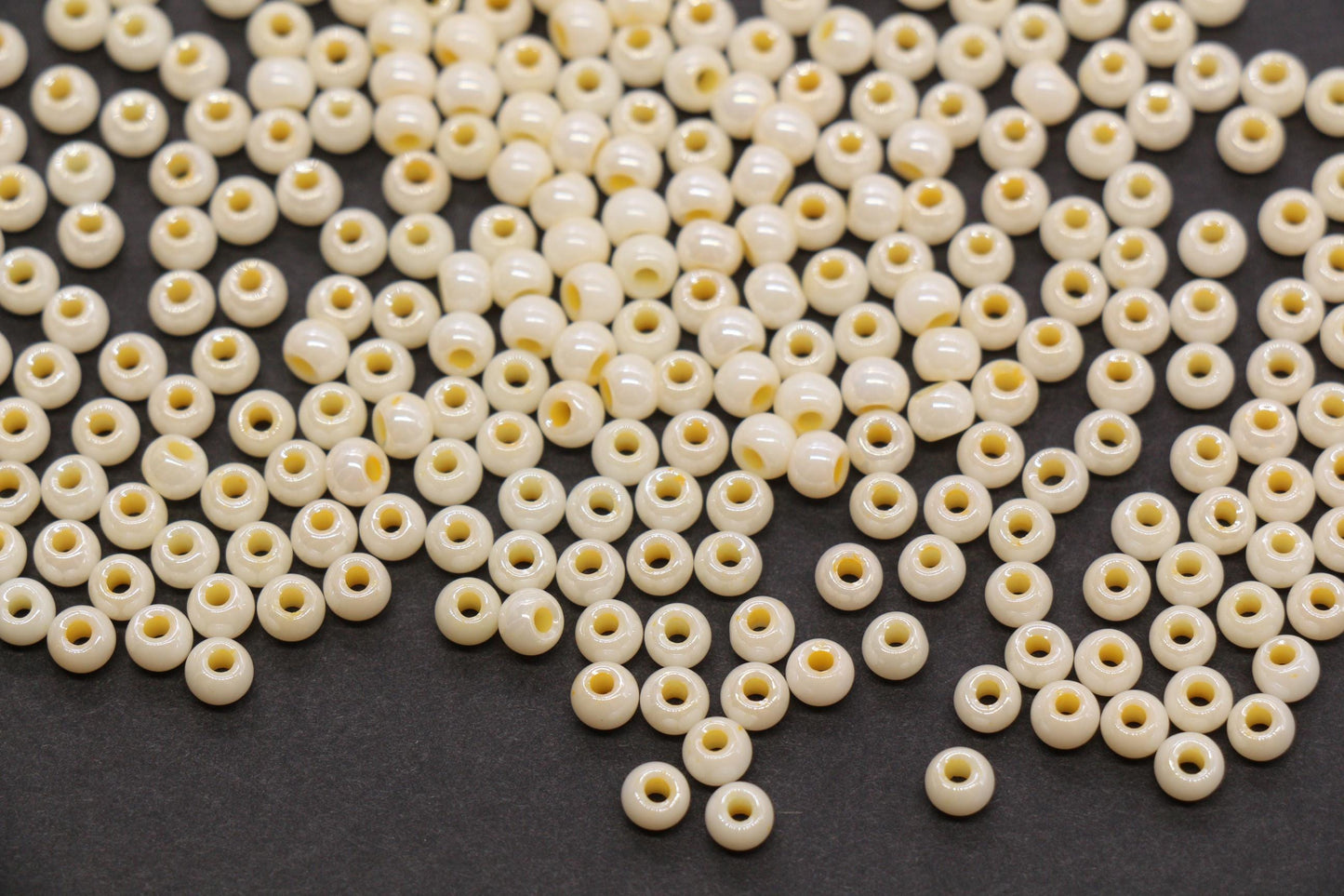4mm Buttercream Pearlized Glass Beads, Round Glass Spacer Beads for Bracelets, DIY Jewelry Supplies #3999