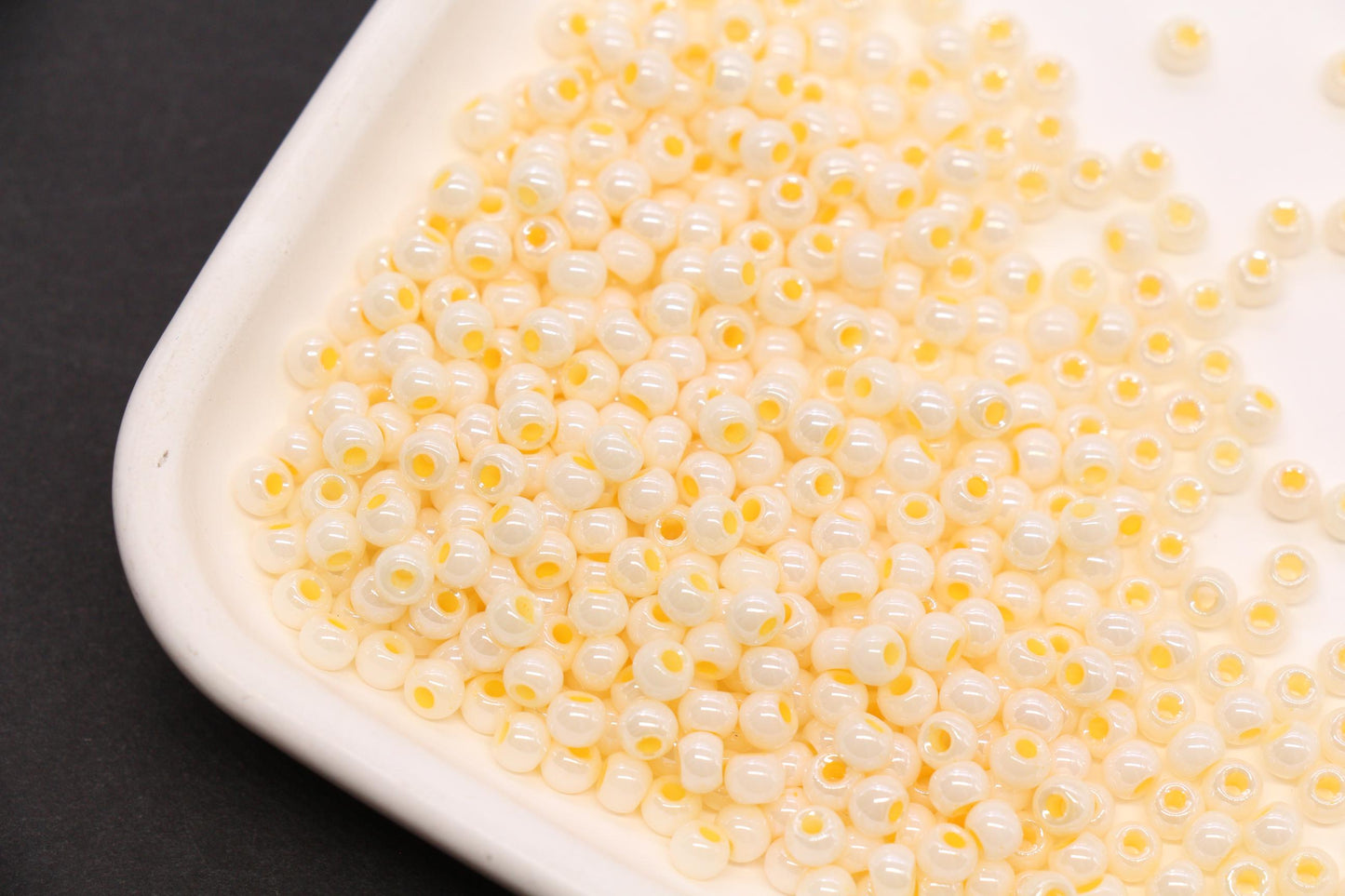 4mm Buttercream Pearlized Glass Beads, Round Glass Spacer Beads for Bracelets, DIY Jewelry Supplies #3999